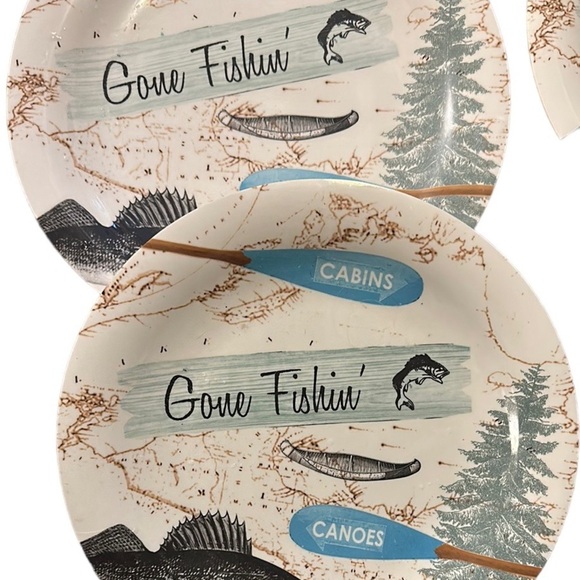 Bed Bath Bryond Cabin Fishing Print Melamine Plates 4 - Picture 2 of 3